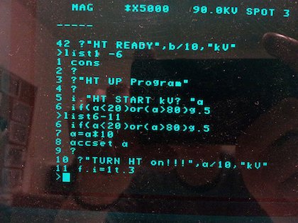 wymiana włókna w mikroskopie elektronowym