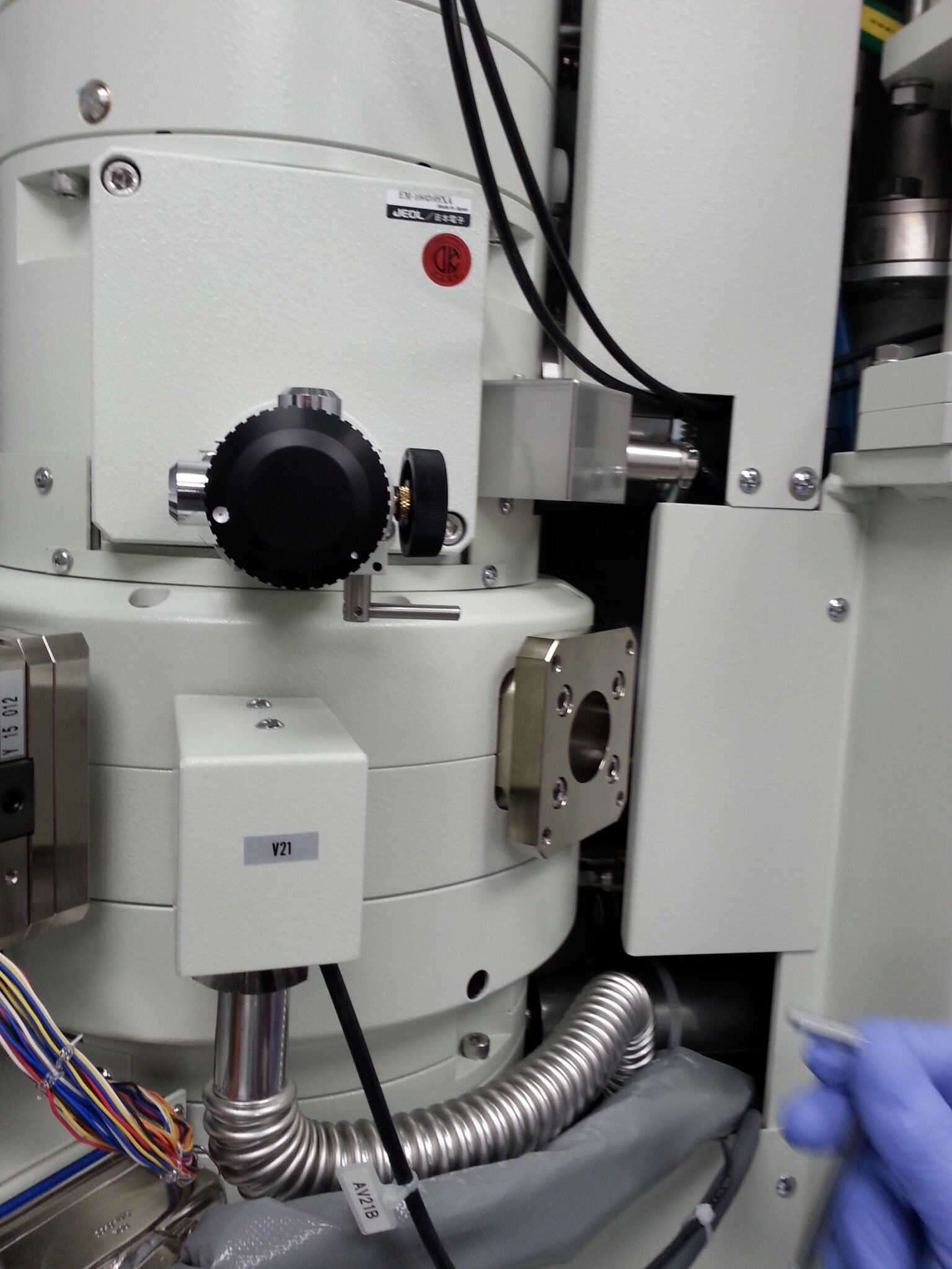 Service de microscopes électroniques JOEL